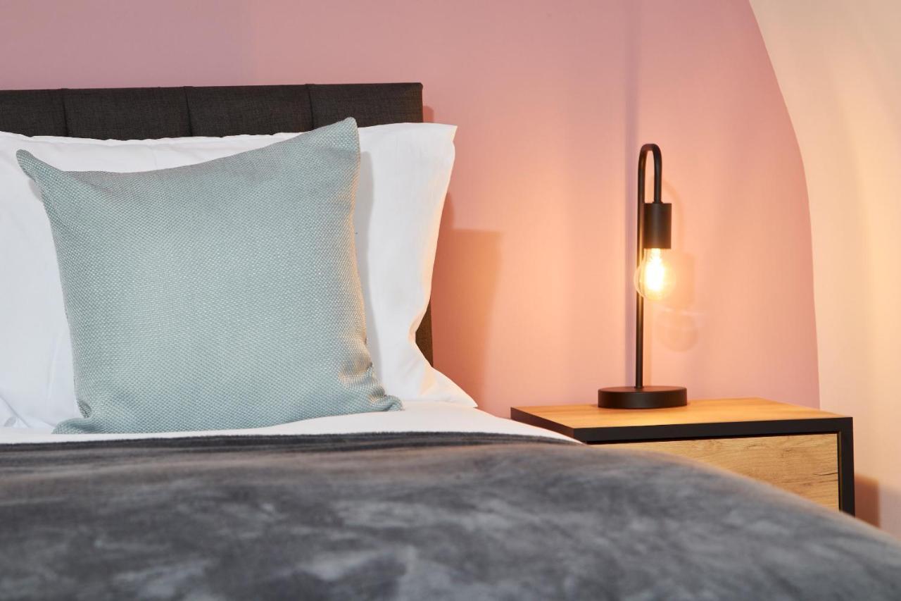 Wonderful Apartment In Bath With Garden - Sleeps 8 Eksteriør billede