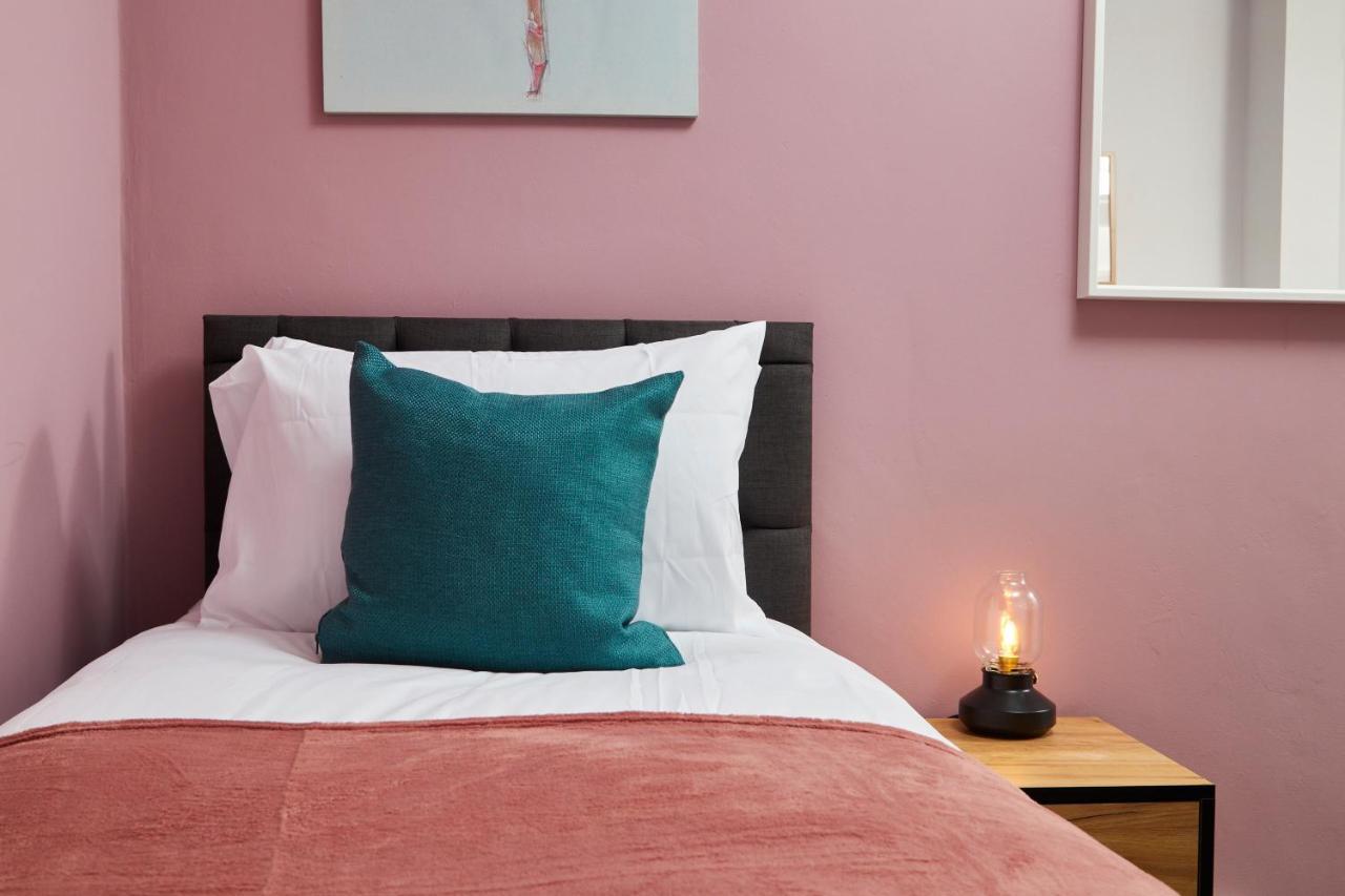 Wonderful Apartment In Bath With Garden - Sleeps 8 Eksteriør billede