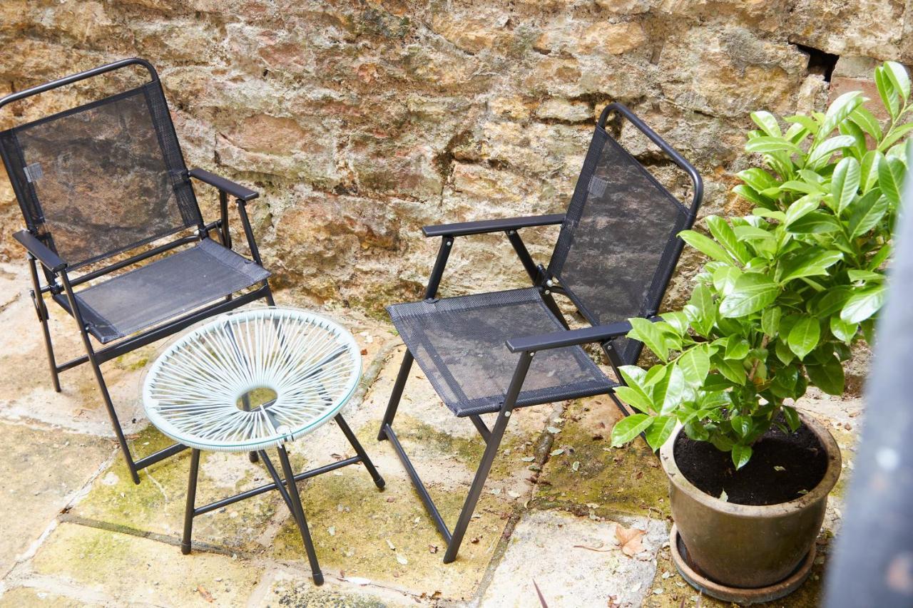 Wonderful Apartment In Bath With Garden - Sleeps 8 Eksteriør billede