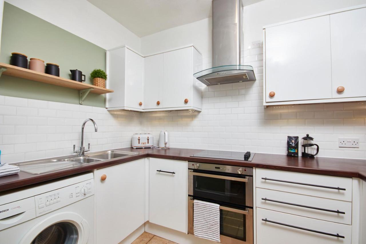 Wonderful Apartment In Bath With Garden - Sleeps 8 Eksteriør billede