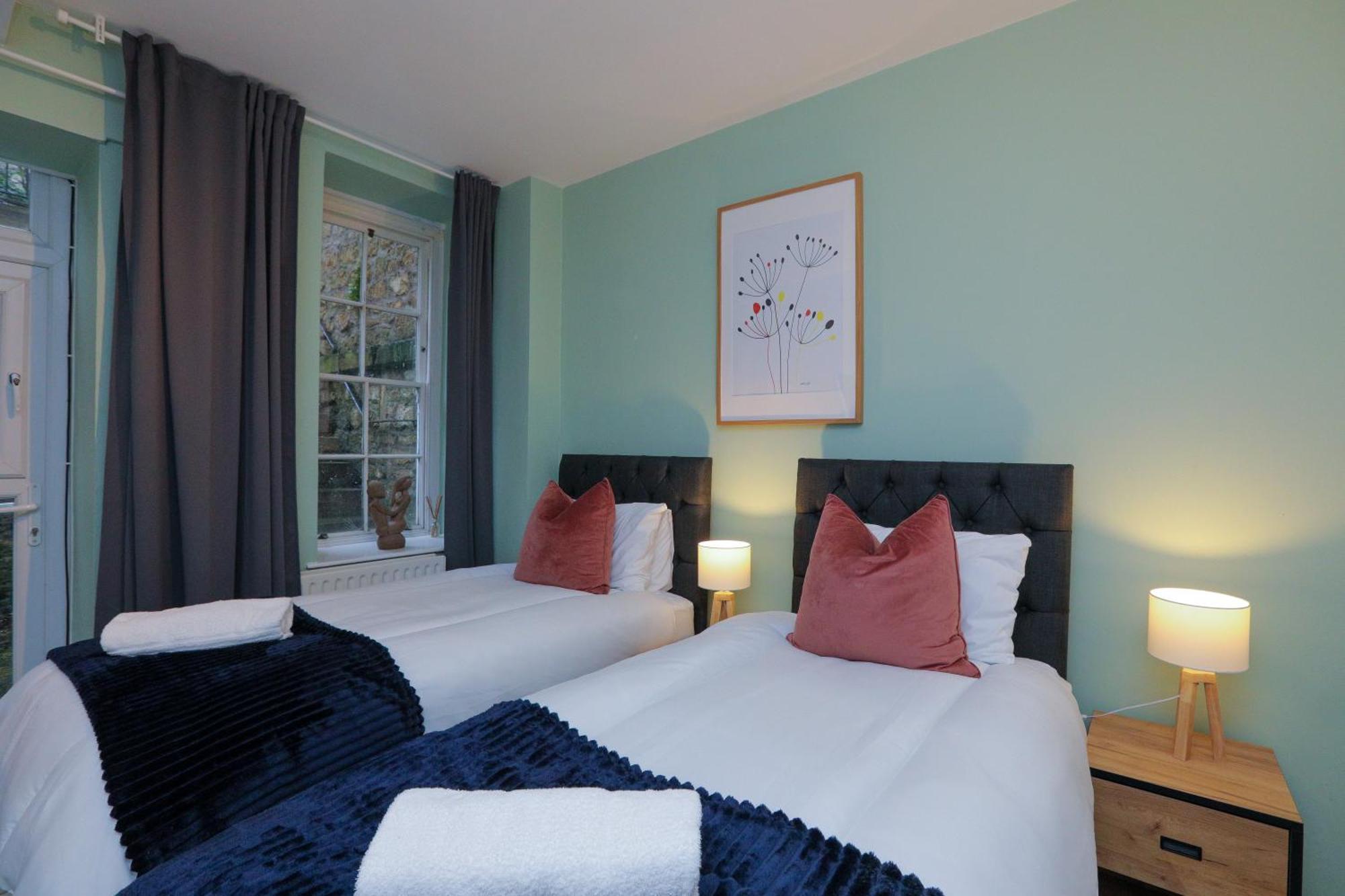 Wonderful Apartment In Bath With Garden - Sleeps 8 Eksteriør billede