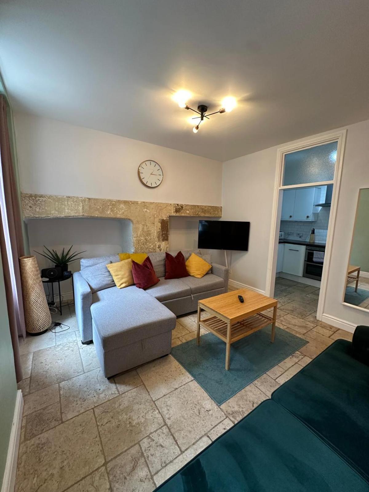 Wonderful Apartment In Bath With Garden - Sleeps 8 Eksteriør billede